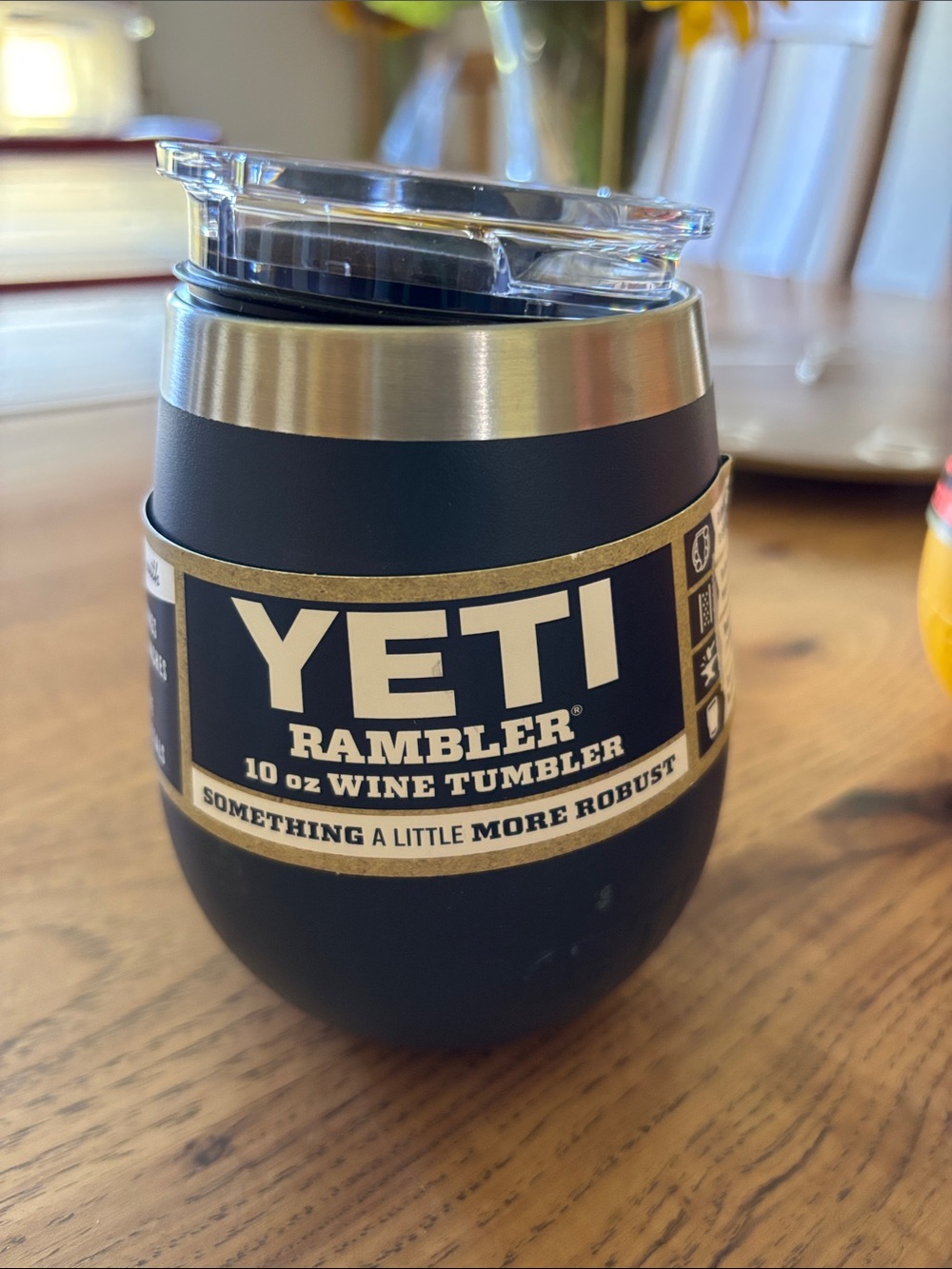Yeti Rambler 10 oz Wine Tumbler - Navy with mag slider lid
